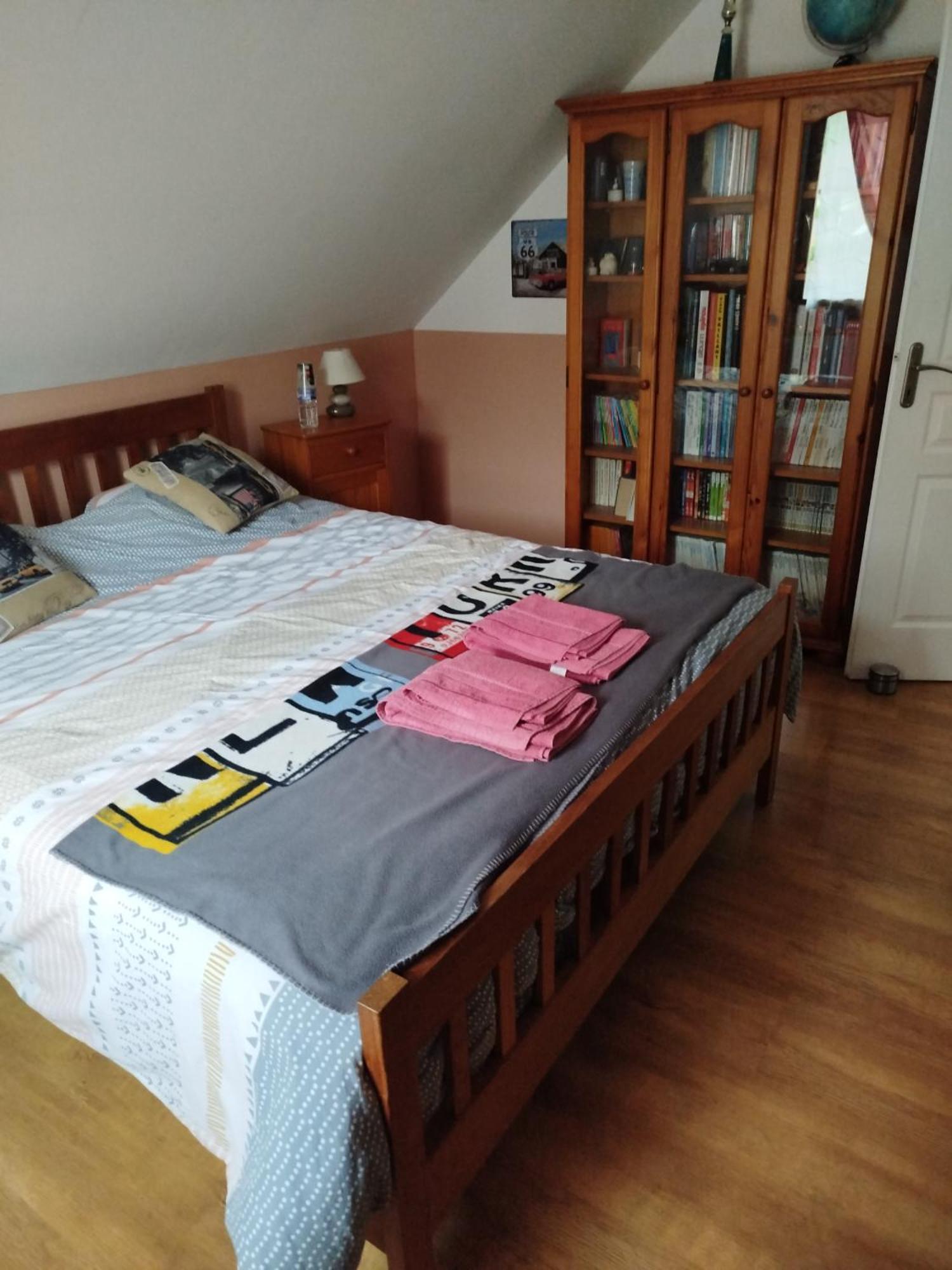 Chambre Rouge Dans Maison Avec Parking Cluses Exterior photo
